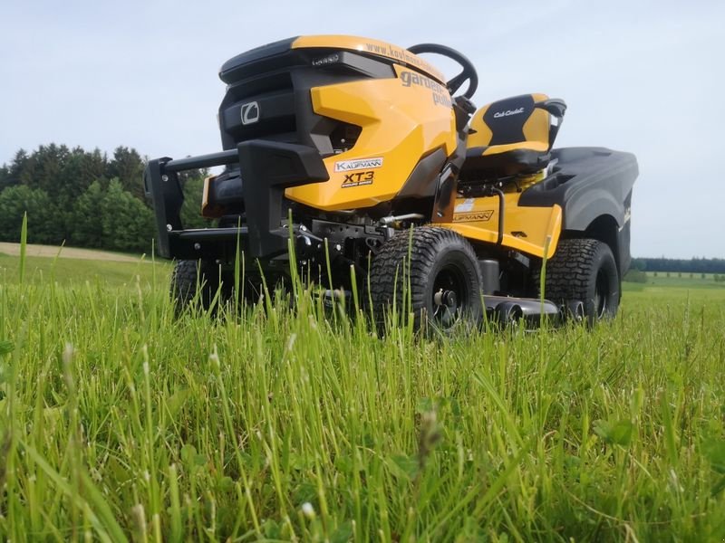 Rasentraktor van het type Cub Cadet Cub Cadet XT3 QR 106 Rasentraktor, Neumaschine in NATTERNBACH (Foto 14)