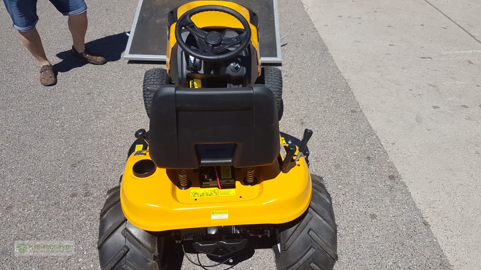 Rasentraktor tip Cub Cadet LT1 NS96 Ackerstollen-Bereifung / Mulcher, Neumaschine in Feuchtwangen (Poză 3)