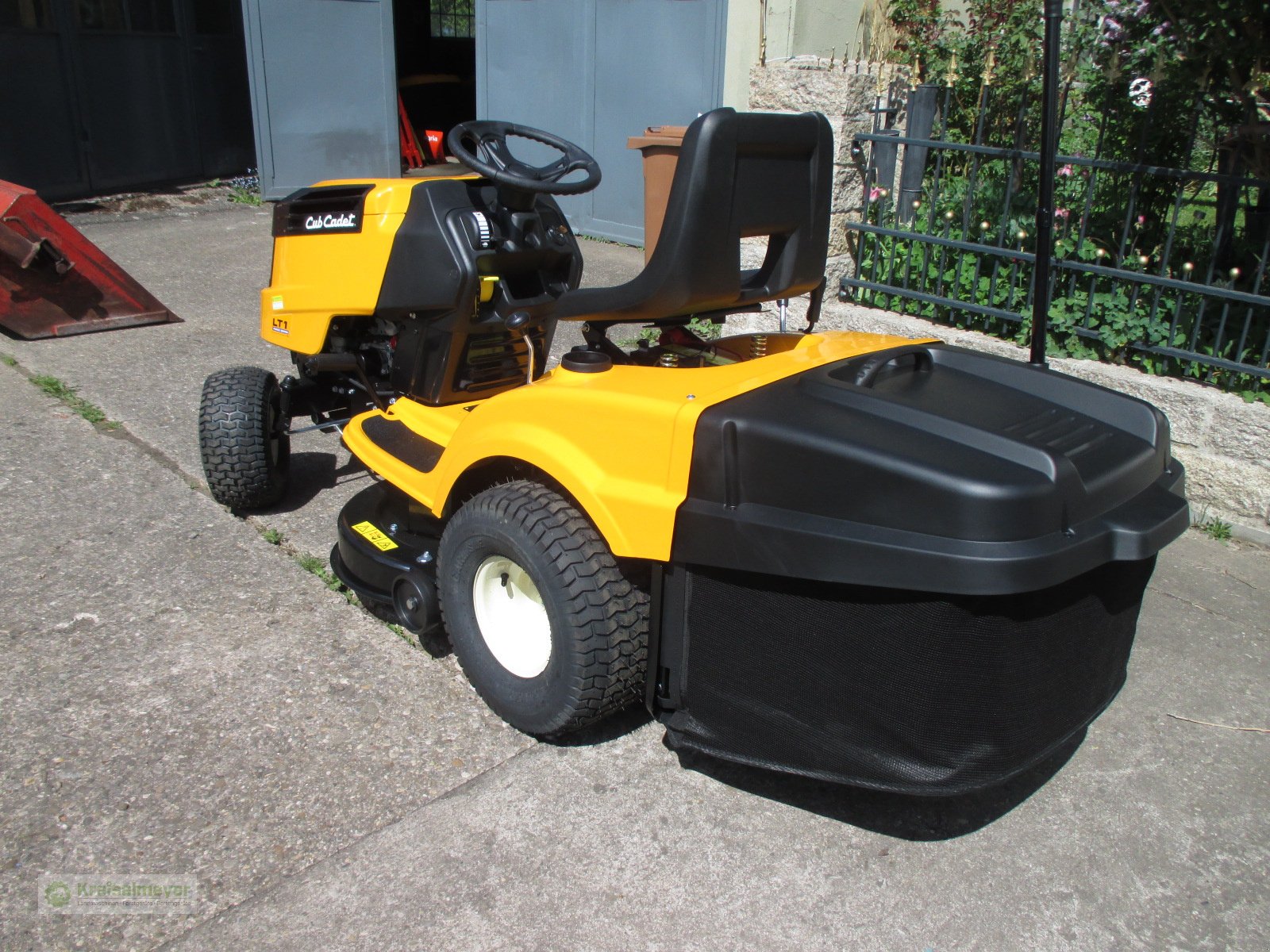 Rasentraktor van het type Cub Cadet LT1NR92, Neumaschine in Feuchtwangen (Foto 2)