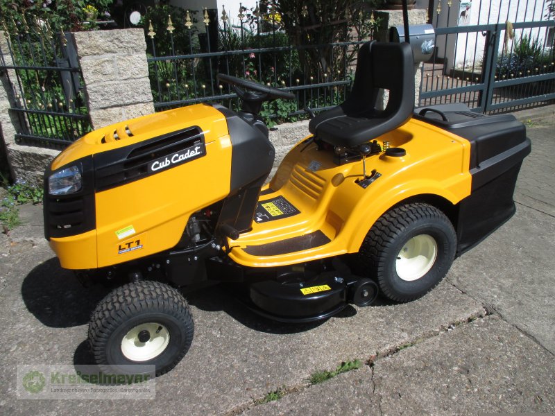 Rasentraktor van het type Cub Cadet LT1NR92, Neumaschine in Feuchtwangen (Foto 1)