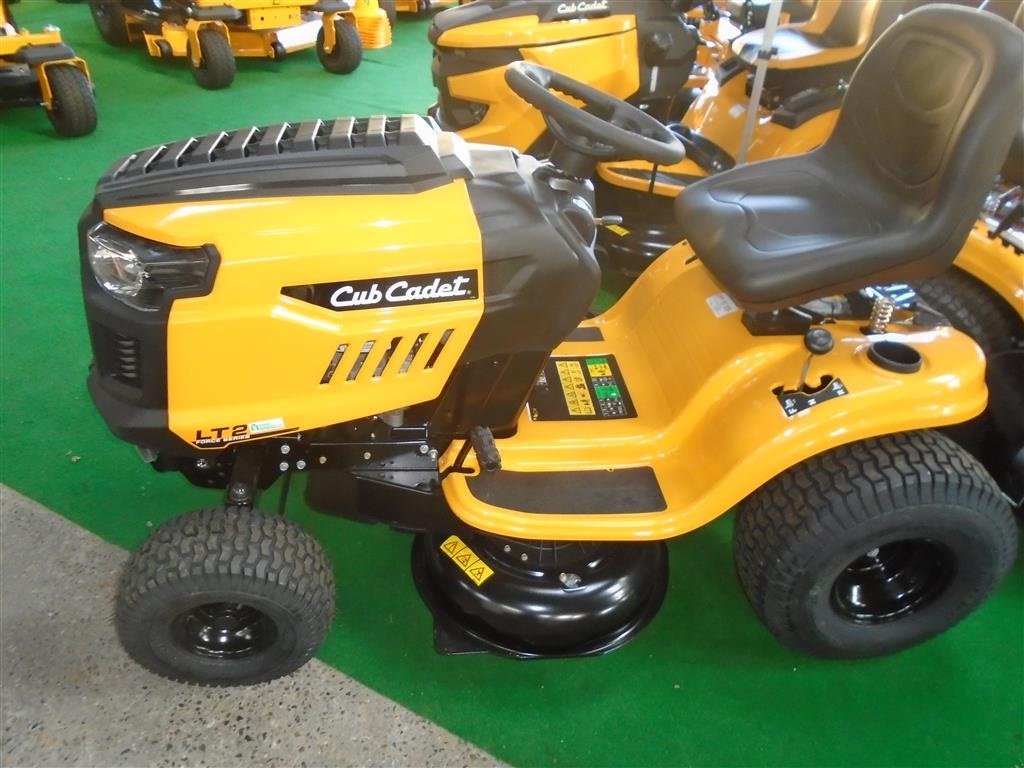 Rasentraktor от тип Cub Cadet LT2 NS92, Gebrauchtmaschine в Viborg (Снимка 2)