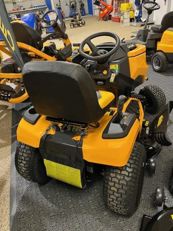 Rasentraktor van het type Cub Cadet XT2 PS117, Gebrauchtmaschine in Ringkøbing (Foto 3)