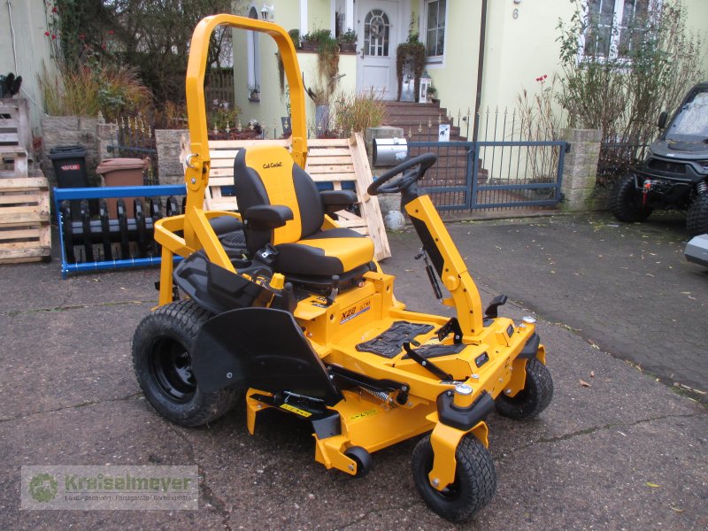 Rasentraktor a típus Cub Cadet XZ 8 S137i Ultima Zero Turn Benzin-Direkteinspritzer 137 cm, Neumaschine ekkor: Feuchtwangen