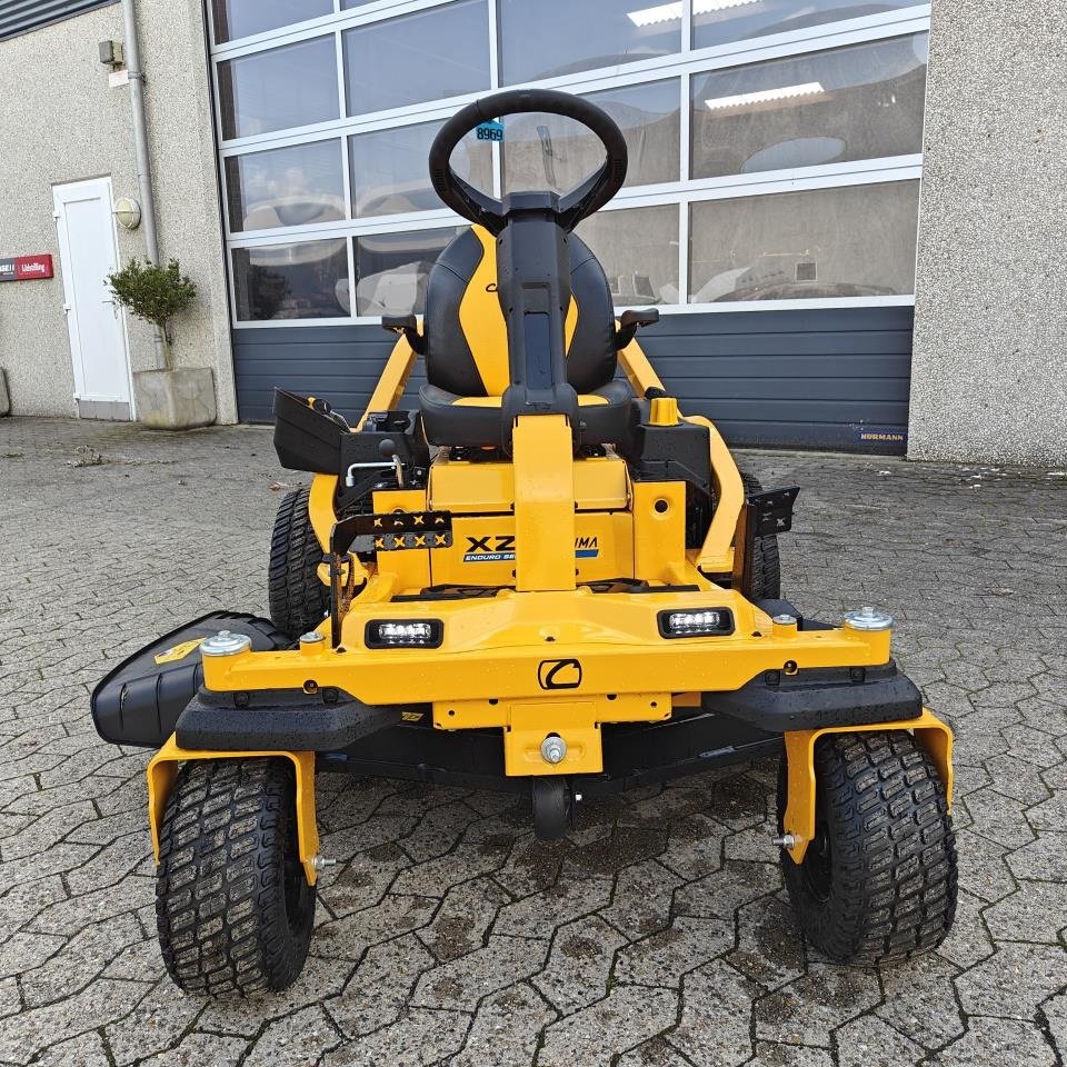 Rasentraktor des Typs Cub Cadet XZ6 S127, Gebrauchtmaschine in Viborg (Bild 1)