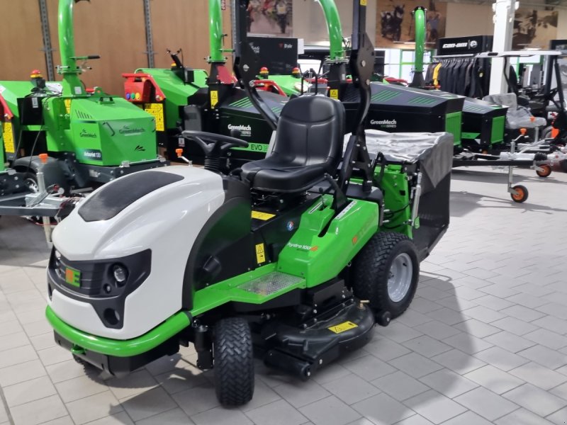 Rasentraktor of the type Etesia MKEHH Hydro 100, Neumaschine in Olpe (Picture 1)