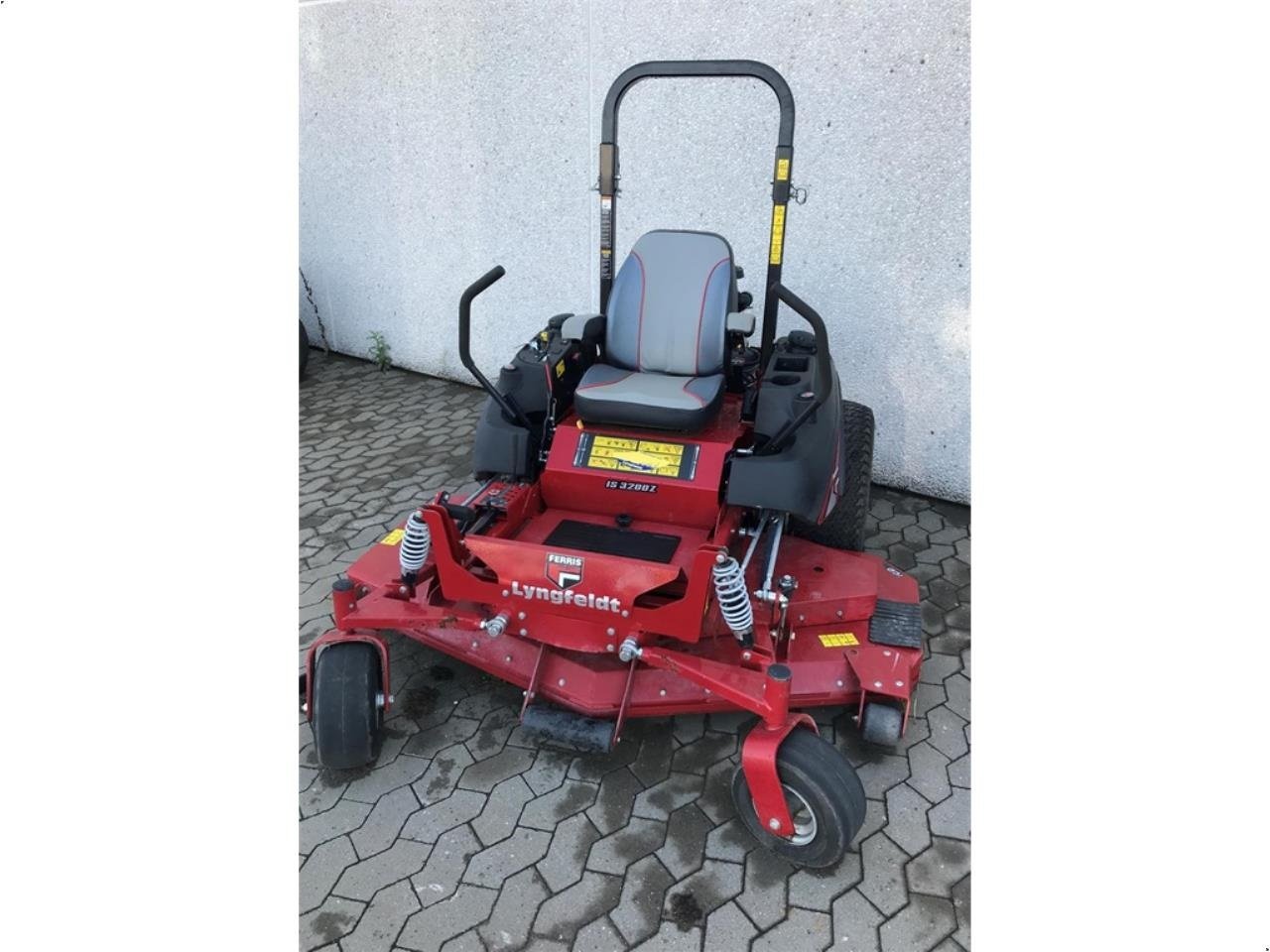 Rasentraktor tipa Ferris ZT 3200, Gebrauchtmaschine u Hadsten (Slika 1)