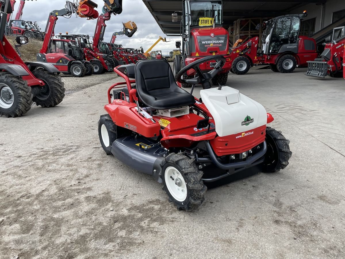 Rasentraktor van het type Herkules RM 830 Gestrüpp & Mulchmäher, Neumaschine in Burgkirchen (Foto 13)