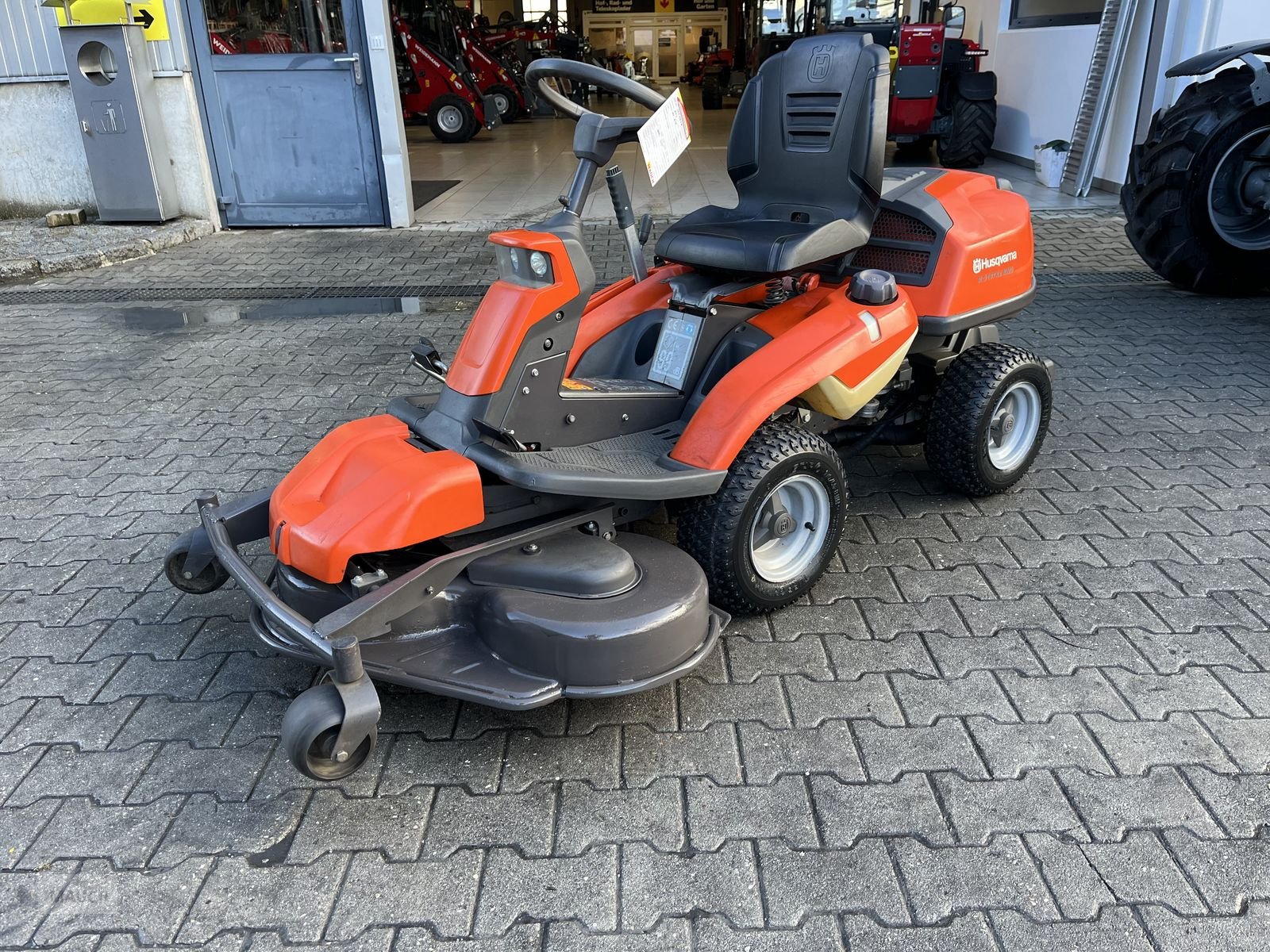 Rasentraktor des Typs Husqvarna 316TXs AWD mit Mähdeck, Gebrauchtmaschine in Burgkirchen (Bild 18)