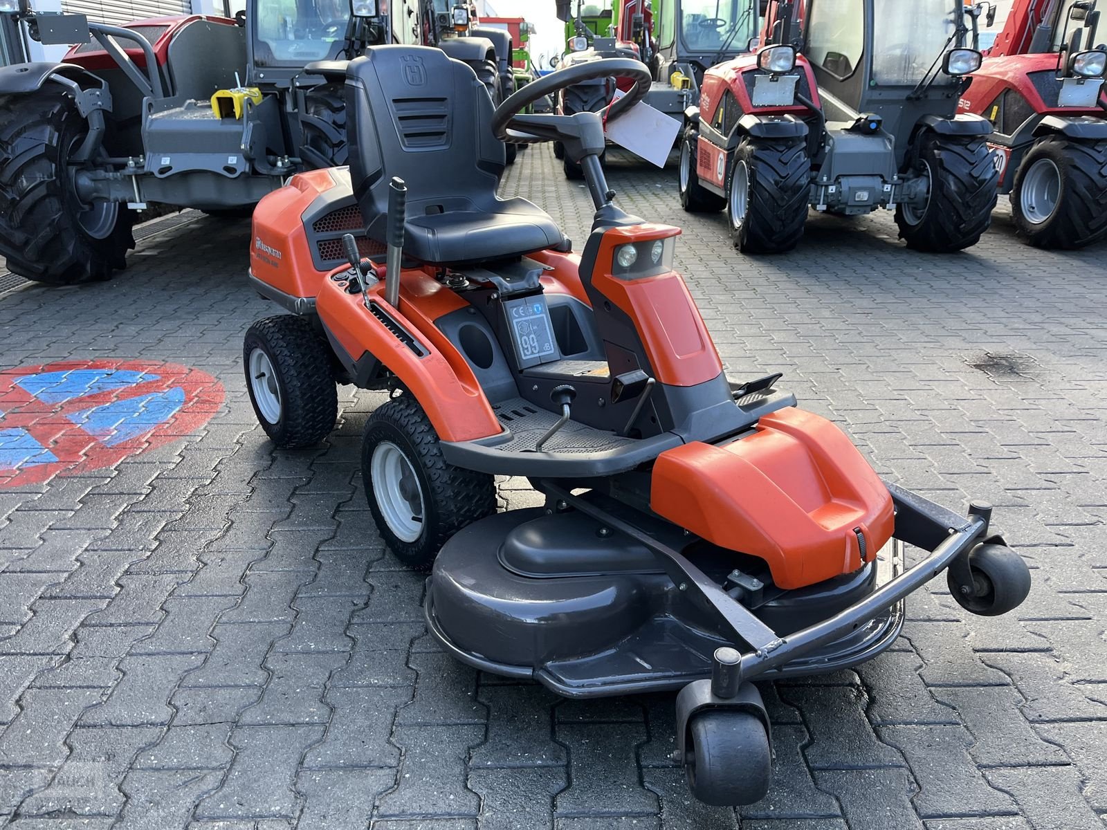 Rasentraktor des Typs Husqvarna 316TXs AWD mit Mähdeck, Gebrauchtmaschine in Burgkirchen (Bild 15)