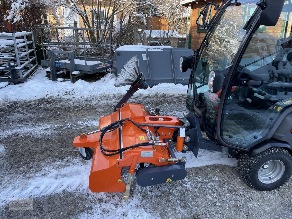 Rasentraktor des Typs Husqvarna Bema Kehrmaschine für Diesel Rider 525D, 525DX, Neumaschine in Burgkirchen (Bild 3)