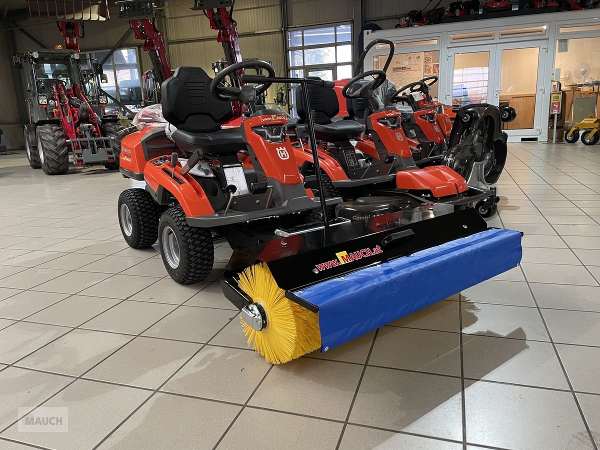 Rasentraktor des Typs Husqvarna Kehrmaschine mit Sammelwanne 300er Serie, Neumaschine in Burgkirchen (Bild 3)