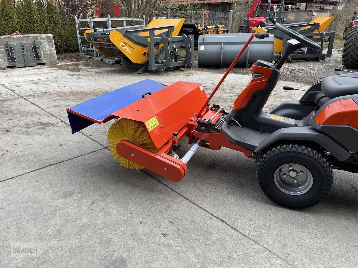 Rasentraktor tip Husqvarna Kehrmaschine mit Sammelwanne 400er Serie, Neumaschine in Burgkirchen (Poză 16)