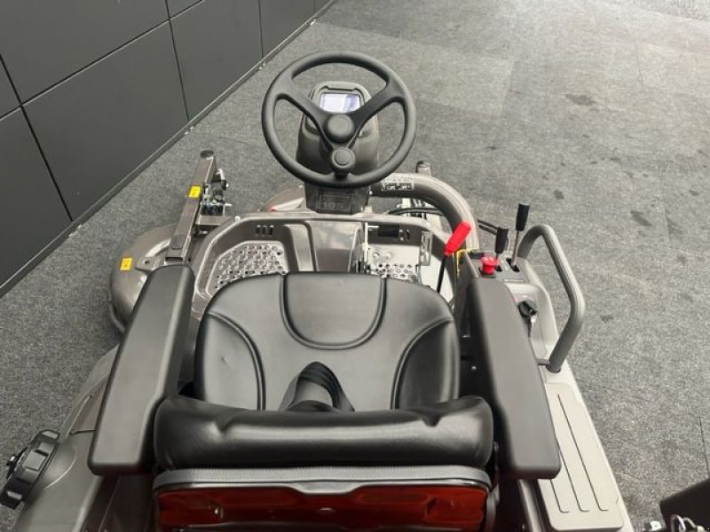 Rasentraktor typu Husqvarna Kommunalrider P525DX mit 155Xcm Mähdeck, Neumaschine w Tamsweg (Zdjęcie 8)