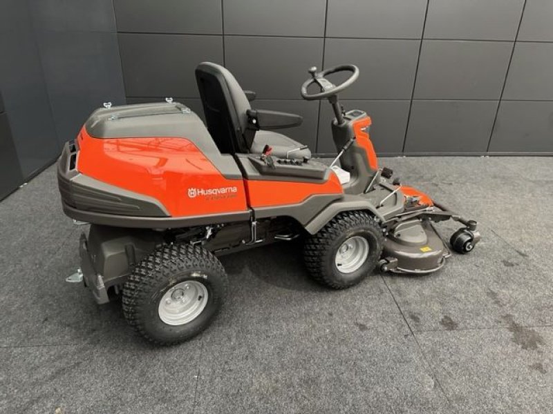 Rasentraktor του τύπου Husqvarna Kommunalrider R418TsX AWD 112cm Mähdeck 14,68PS, Neumaschine σε Tamsweg (Φωτογραφία 7)