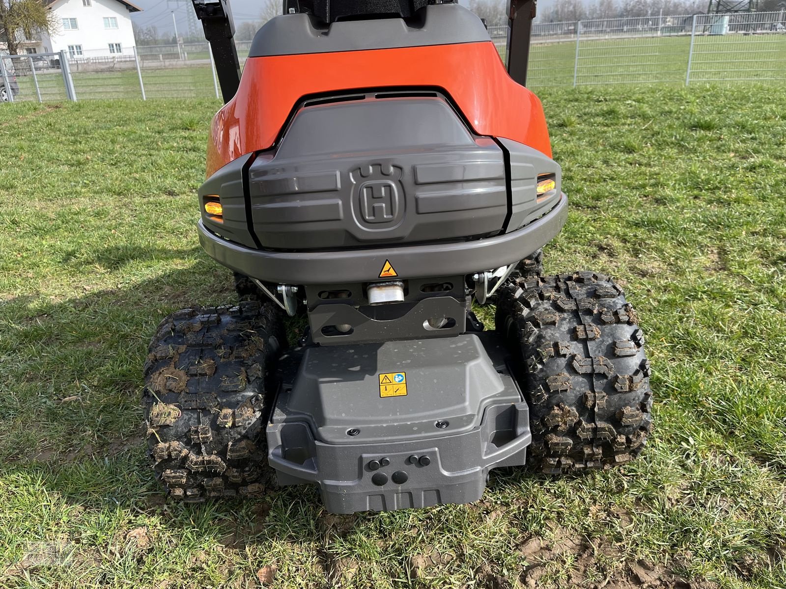 Rasentraktor del tipo Husqvarna P 524XR Efi mit Funksteuerung inkl. Mähdeck, Vorführmaschine en Burgkirchen (Imagen 12)