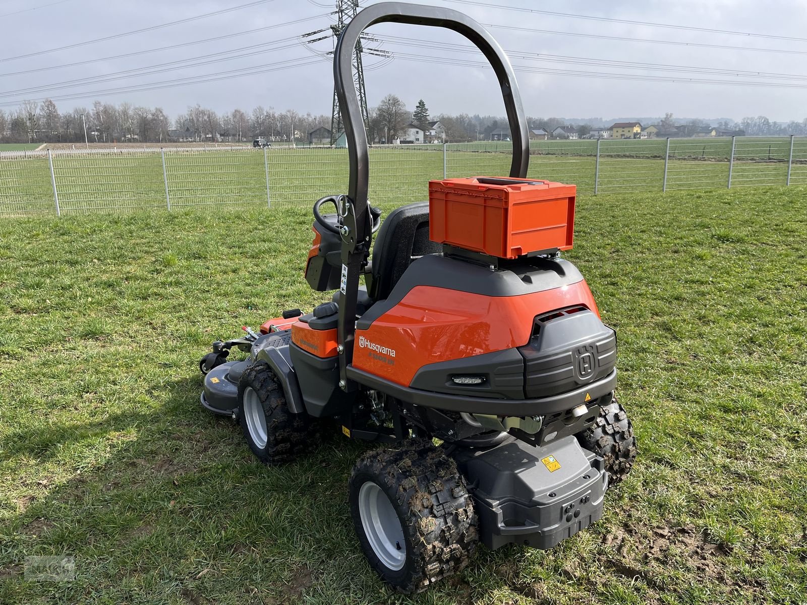 Rasentraktor des Typs Husqvarna P 524XR Efi mit Funksteuerung inkl. Mähdeck, Vorführmaschine in Burgkirchen (Bild 13)