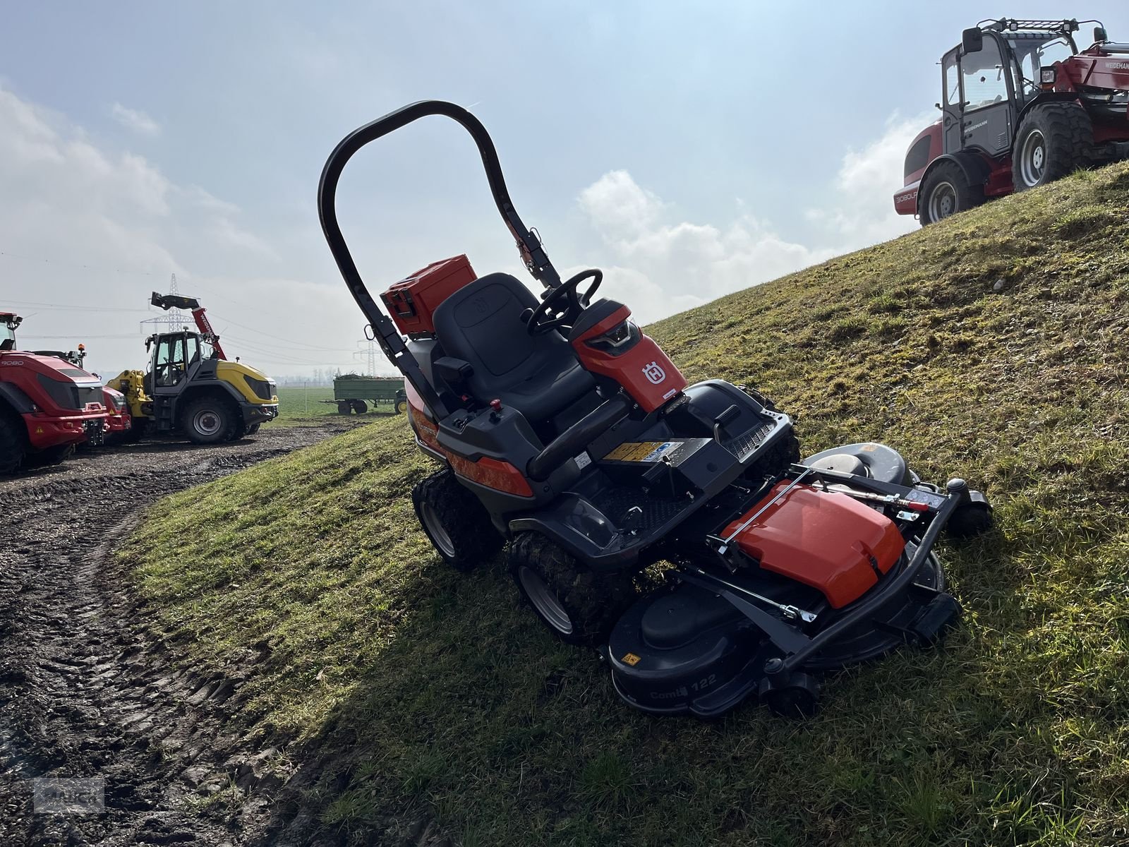 Rasentraktor des Typs Husqvarna P 524XR Efi mit Funksteuerung inkl. Mähdeck, Vorführmaschine in Burgkirchen (Bild 28)