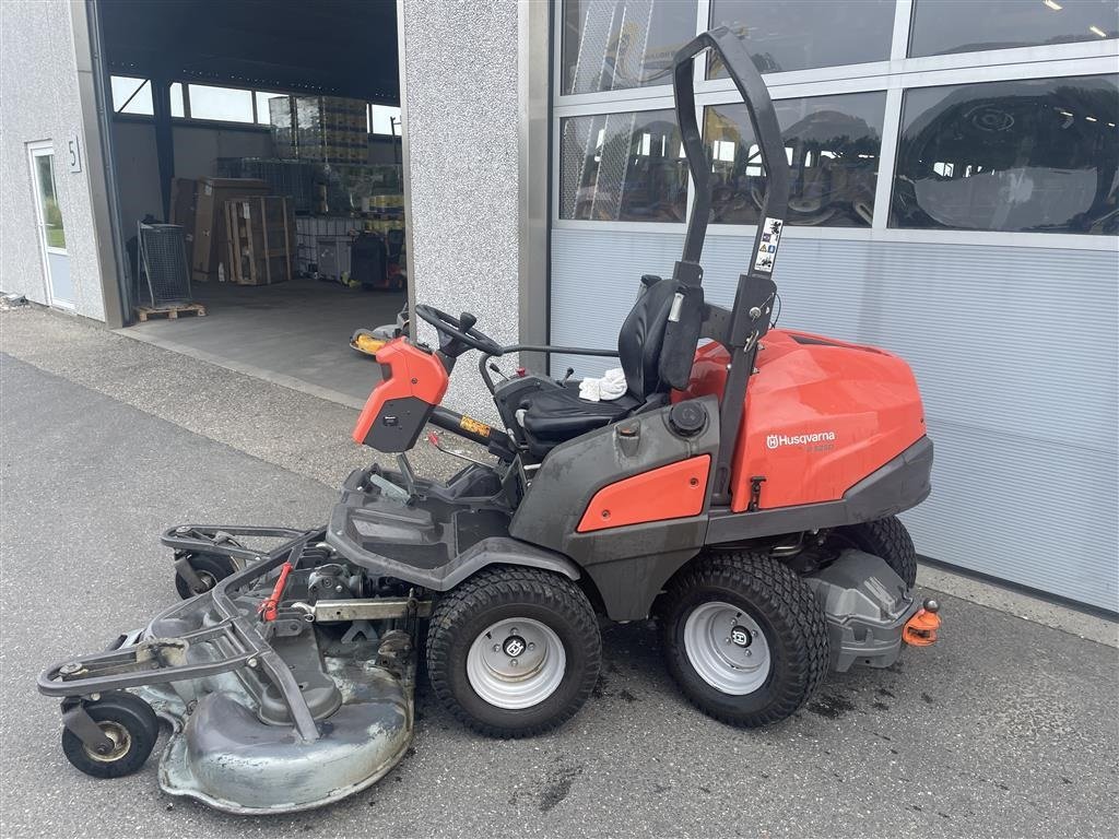 Rasentraktor tipa Husqvarna P 525D m. 155 cm. Klipperbord, Gebrauchtmaschine u Holstebro (Slika 2)