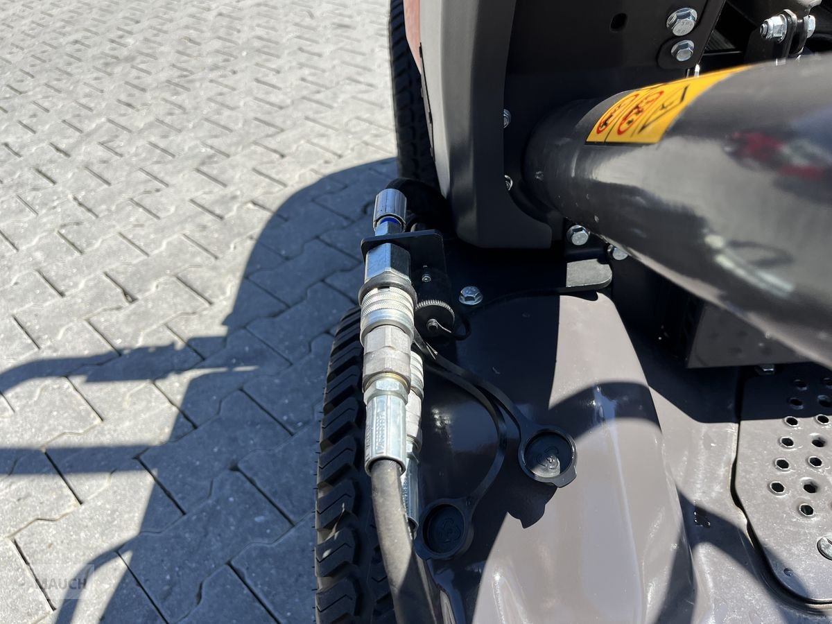 Rasentraktor του τύπου Husqvarna P 535HX Hybrid Rider nur 10h, Vorführmaschine σε Burgkirchen (Φωτογραφία 19)