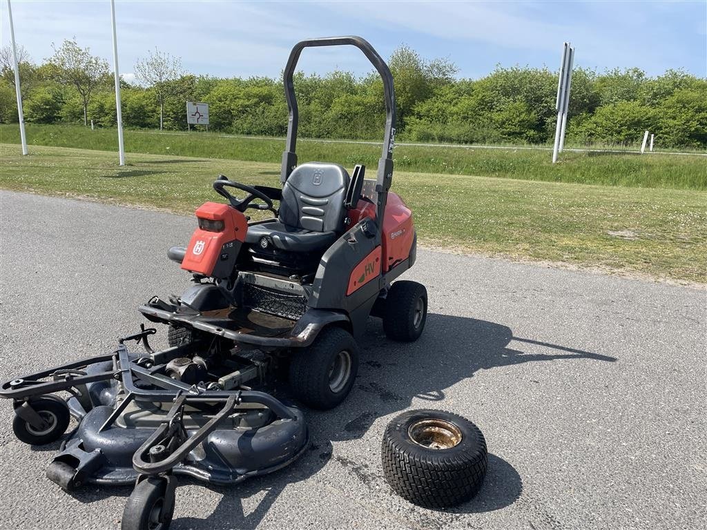 Rasentraktor del tipo Husqvarna P520D 4WD 132cm combi klippebord, Gebrauchtmaschine en Holstebro (Imagen 2)