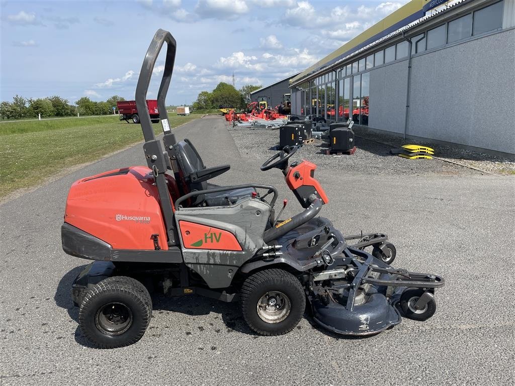 Rasentraktor del tipo Husqvarna P520D 4WD 132cm combi klippebord, Gebrauchtmaschine en Holstebro (Imagen 1)