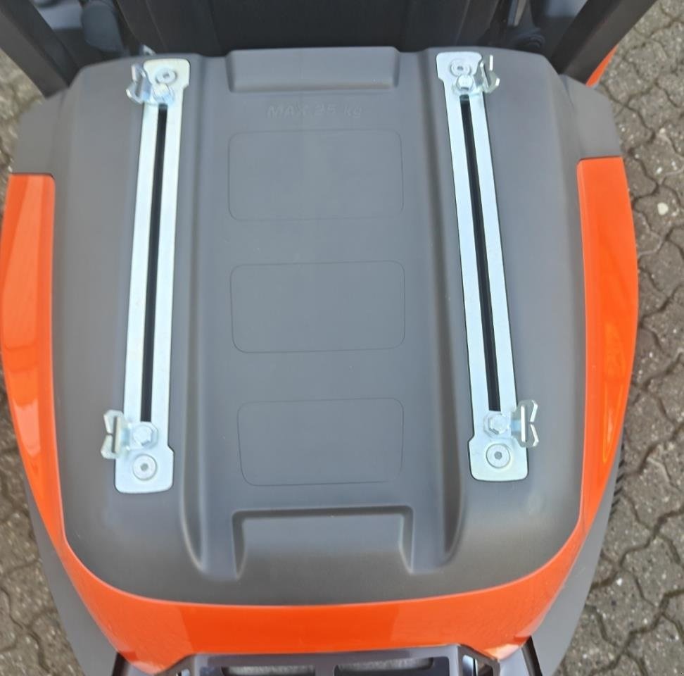 Rasentraktor tip Husqvarna P524EFI, Gebrauchtmaschine in Viborg (Poză 6)