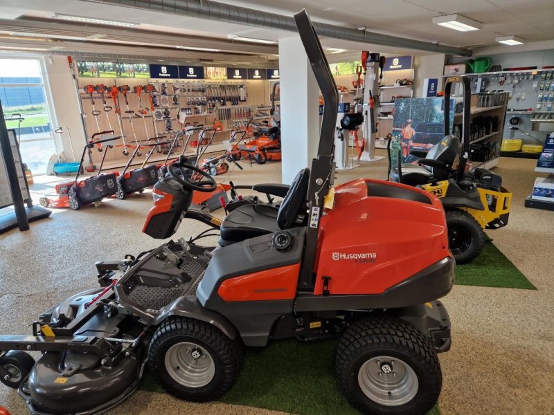 Rasentraktor tipa Husqvarna P525 DX, Gebrauchtmaschine u Jelling (Slika 1)