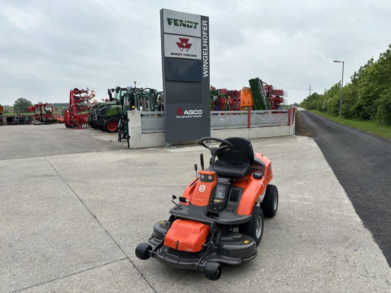 Rasentraktor typu Husqvarna R 216 T  AWD, Neumaschine v Starrein