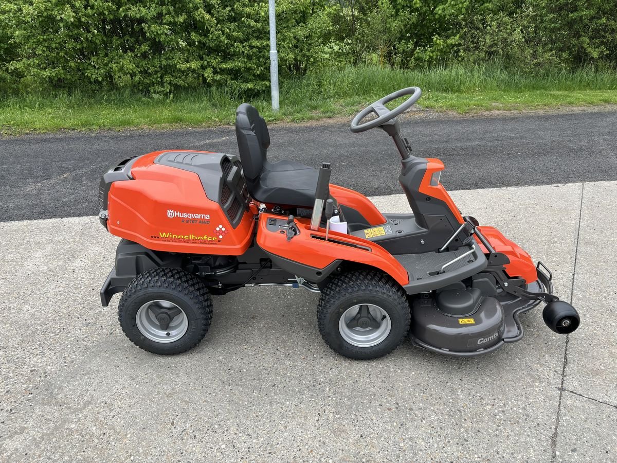 Rasentraktor типа Husqvarna R 216 T  AWD, Neumaschine в Starrein (Фотография 4)