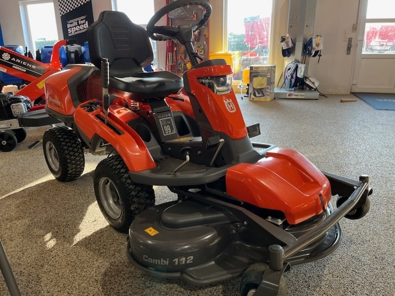 Rasentraktor van het type Husqvarna R 316TsX AWD, Gebrauchtmaschine in Ringkøbing (Foto 2)