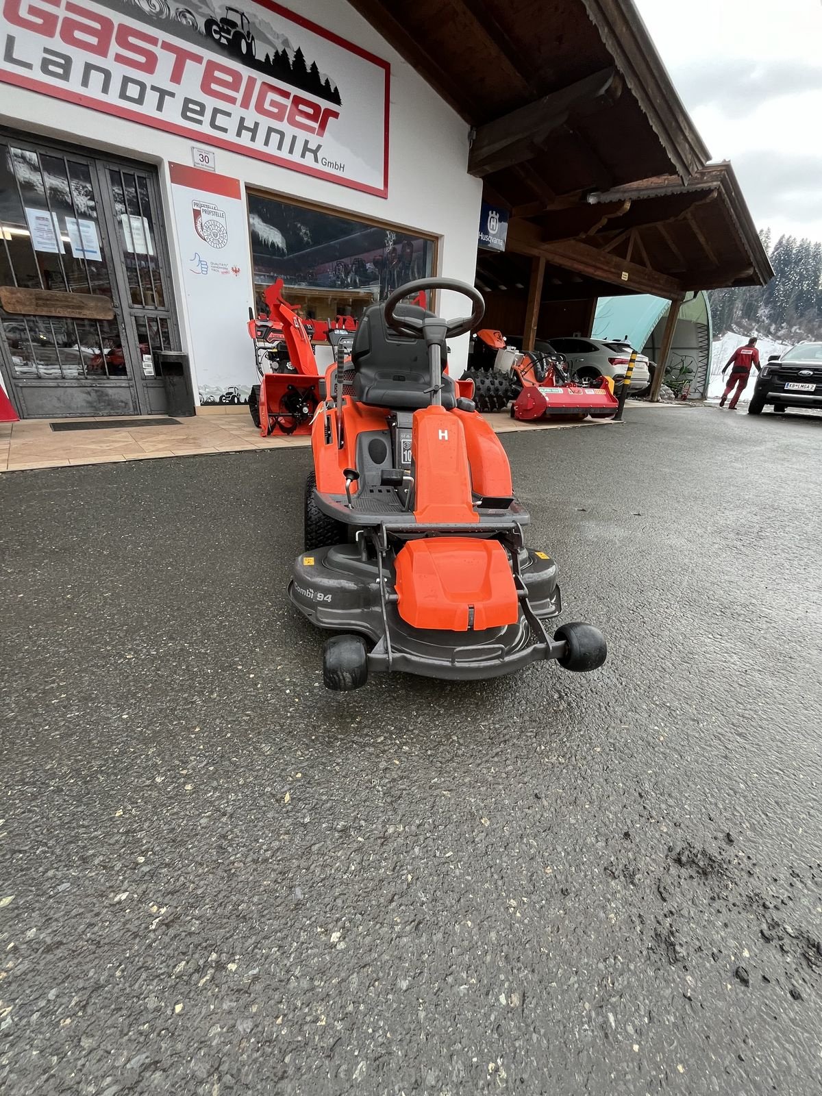 Rasentraktor tipa Husqvarna R 320 AWD, Gebrauchtmaschine u Reith bei Kitzbühel (Slika 4)