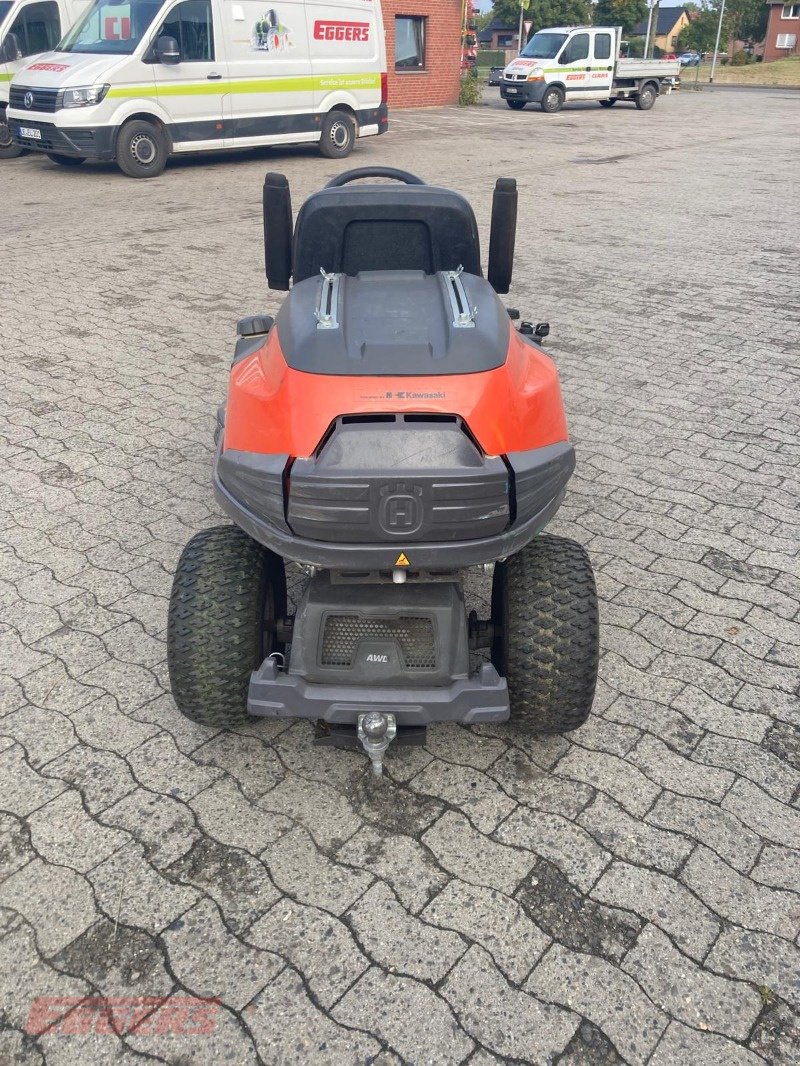 Rasentraktor typu Husqvarna R420 TsX AWD, Gebrauchtmaschine w Wahrenholz (Zdjęcie 4)