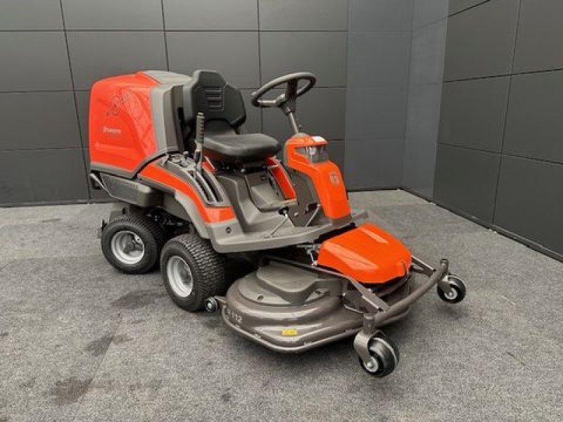 Rasentraktor του τύπου Husqvarna Rasentraktor RC320Ts AWD 112cm 16,9PS, Neumaschine σε Tamsweg (Φωτογραφία 1)