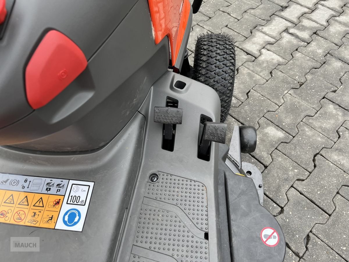 Rasentraktor типа Husqvarna Rasentraktor TC 220T 20PS, Frühbesteller!!, Neumaschine в Burgkirchen (Фотография 9)