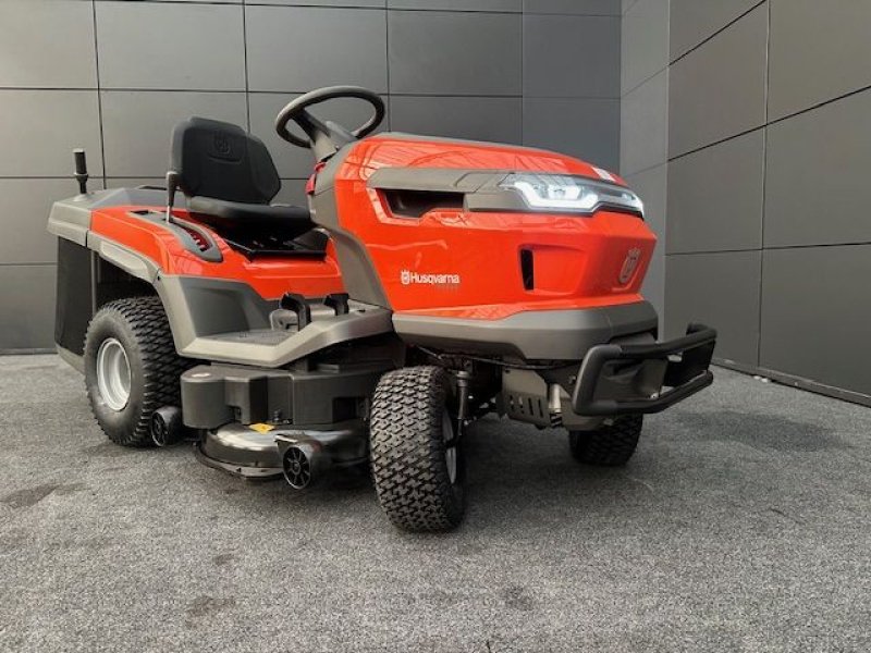 Rasentraktor del tipo Husqvarna Rasentraktor TC220T 108cm Schnittbreite 19.58PS, Neumaschine en Tamsweg (Imagen 10)