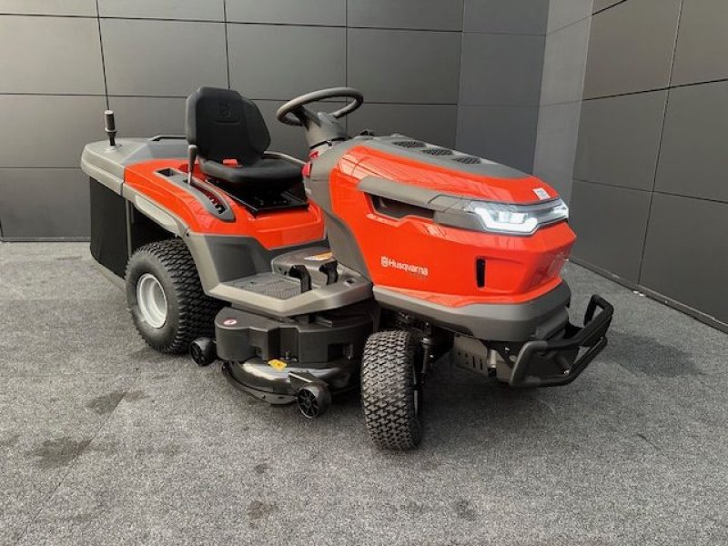 Rasentraktor typu Husqvarna Rasentraktor TC220T 108cm Schnittbreite 19.58PS, Neumaschine w Tamsweg (Zdjęcie 1)