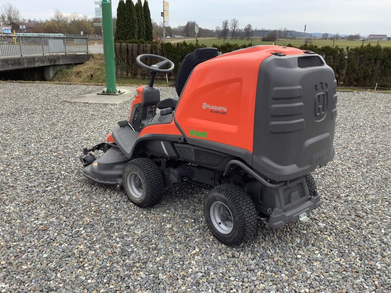 Rasentraktor типа Husqvarna RC 320 Ts AWD, Gebrauchtmaschine в Ertingen