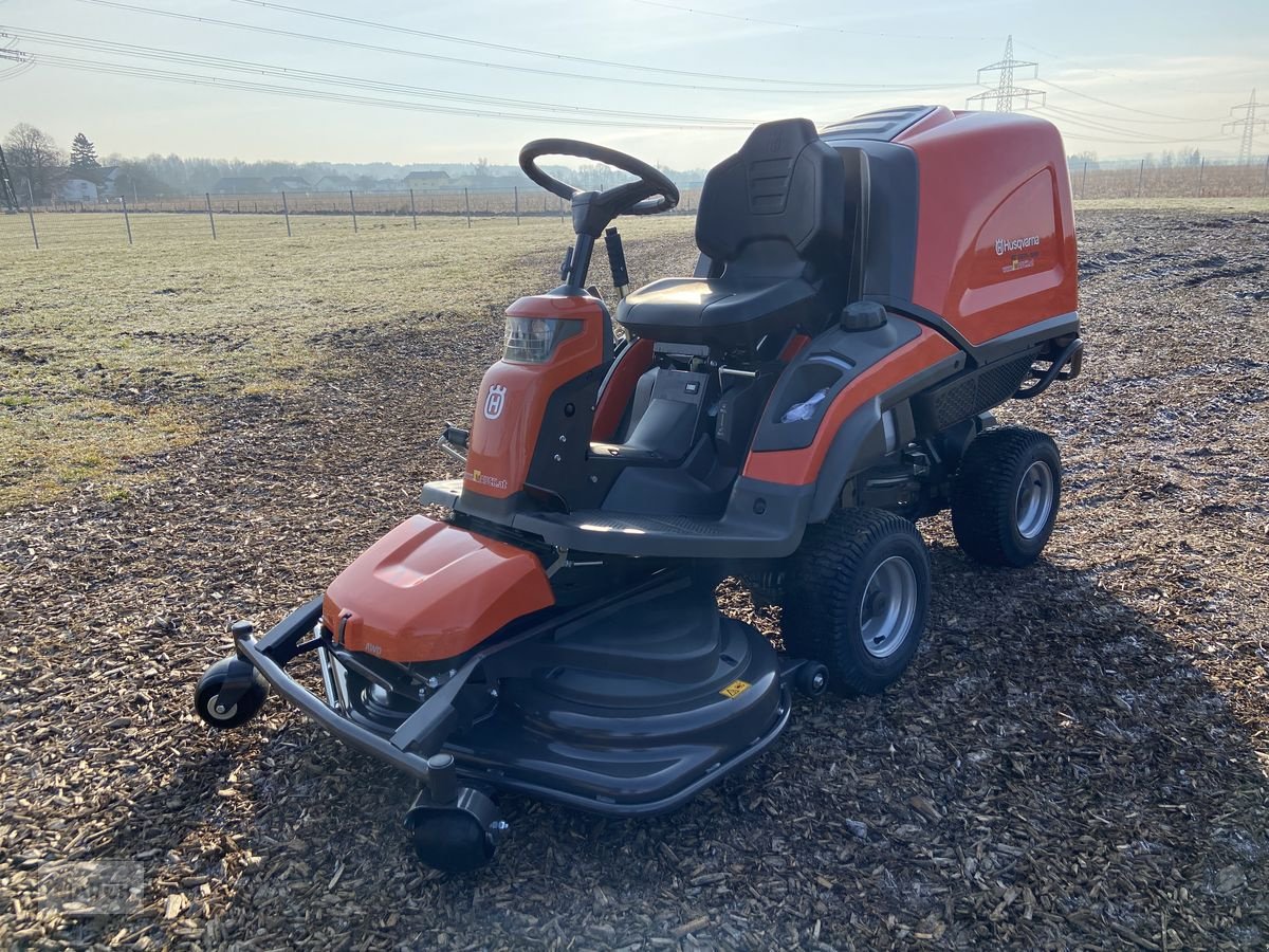 Rasentraktor типа Husqvarna RC320 TS AWD mit Mähdeck 112cm, Neumaschine в Burgkirchen (Фотография 17)