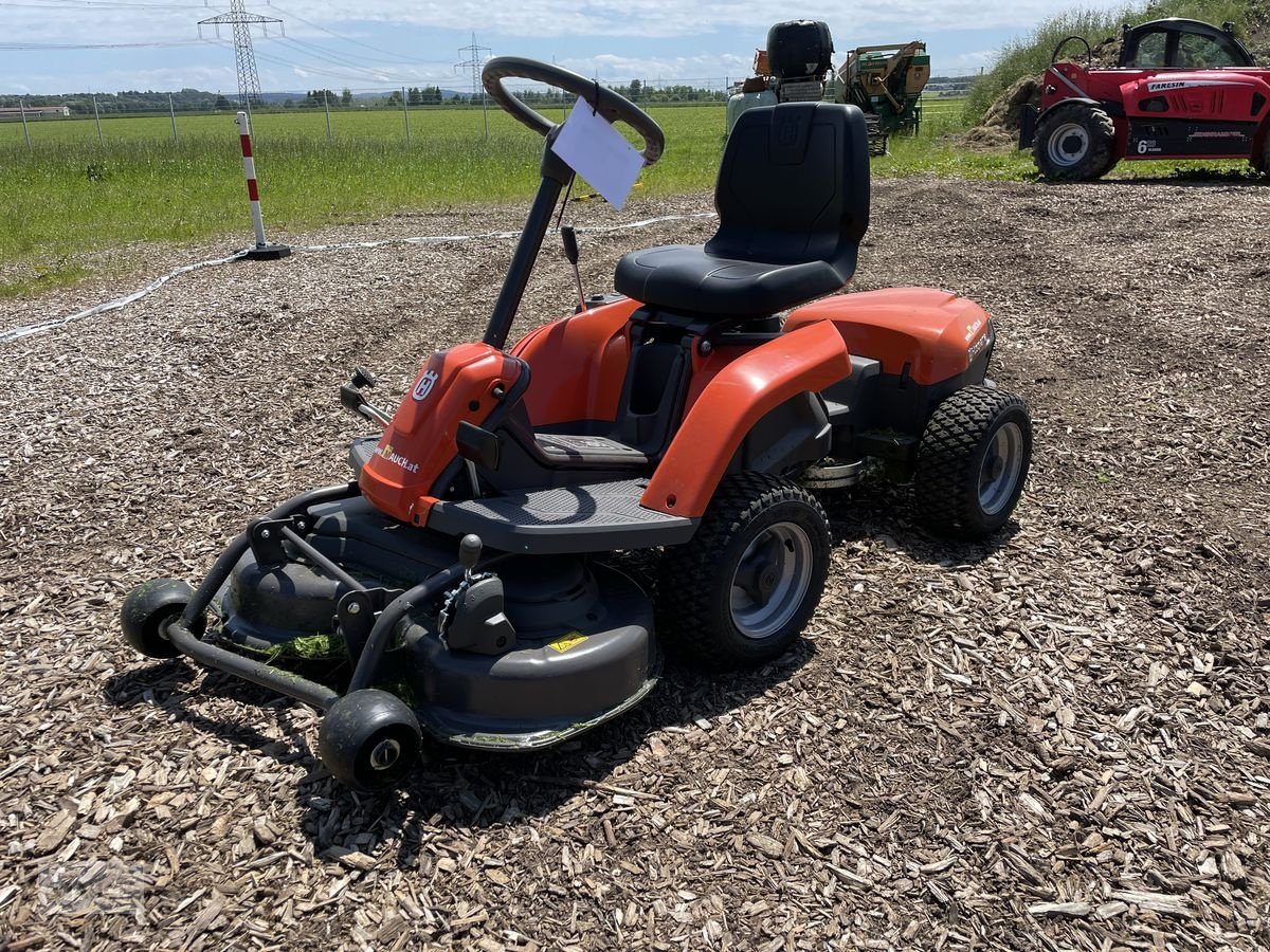 Rasentraktor typu Husqvarna Rider 112iC Batterie / Akku Rider, Neumaschine v Burgkirchen (Obrázek 1)