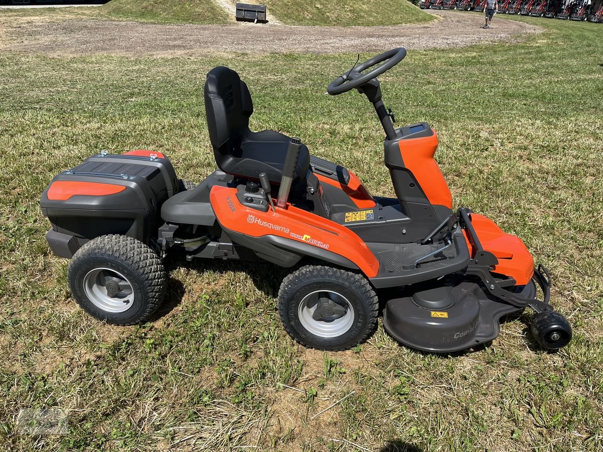 Rasentraktor des Typs Husqvarna Rider 200iX Akku FRÜHBEZUGSAKTION, Neumaschine in Burgkirchen (Bild 11)