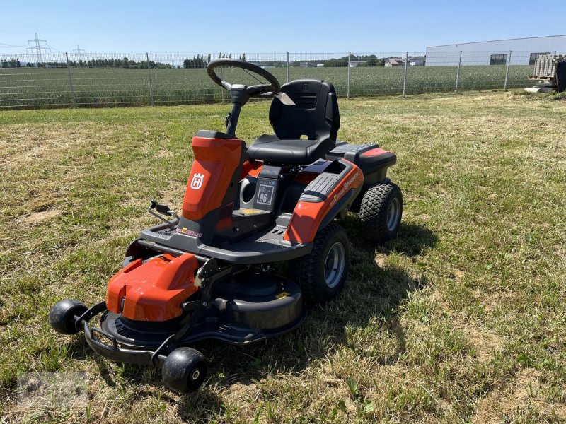 Rasentraktor of the type Husqvarna Rider 200iX Akku inkl. Kostenloser Motorsäge 550, Neumaschine in Burgkirchen (Picture 1)