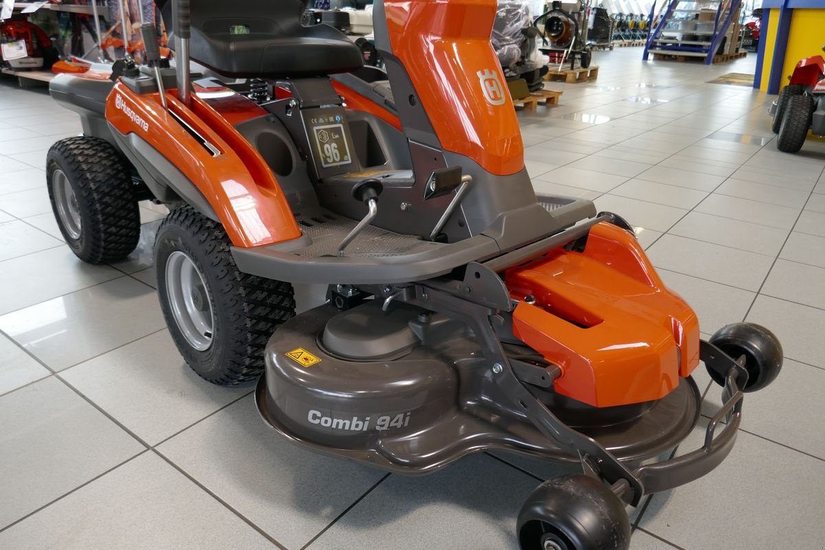 Rasentraktor del tipo Husqvarna Rider 200iX, Gebrauchtmaschine en Villach (Imagen 7)