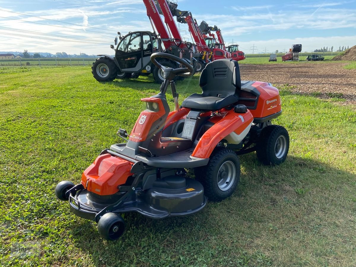 Rasentraktor του τύπου Husqvarna Rider 216 T AWD 103cm & Schneeschild, Neumaschine σε Burgkirchen (Φωτογραφία 1)