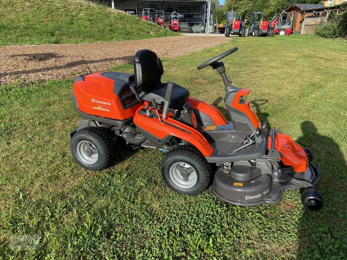 Rasentraktor του τύπου Husqvarna Rider 216 T AWD 103cm & Schneeschild, Neumaschine σε Burgkirchen (Φωτογραφία 16)