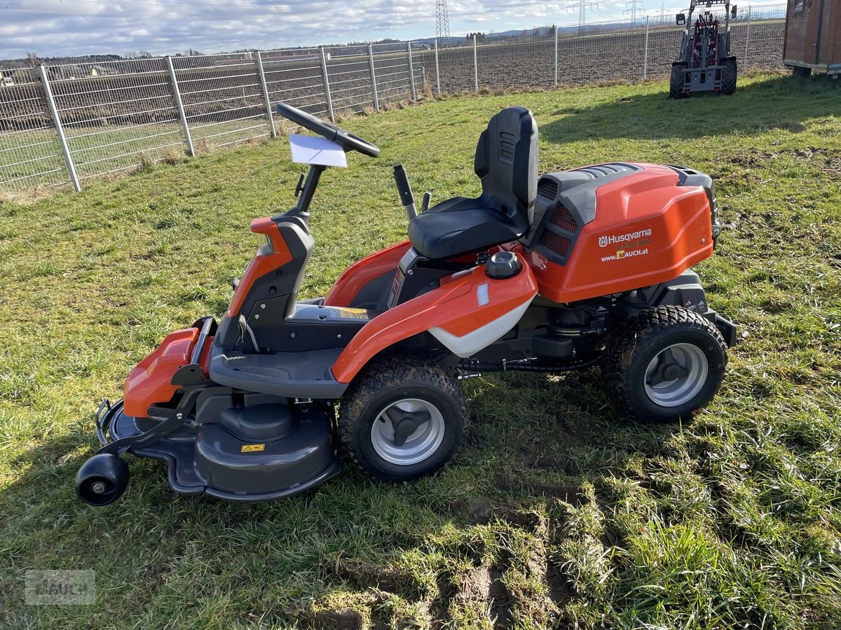 Rasentraktor του τύπου Husqvarna Rider 216 T AWD 103cm & Schneeschild, Neumaschine σε Burgkirchen (Φωτογραφία 3)