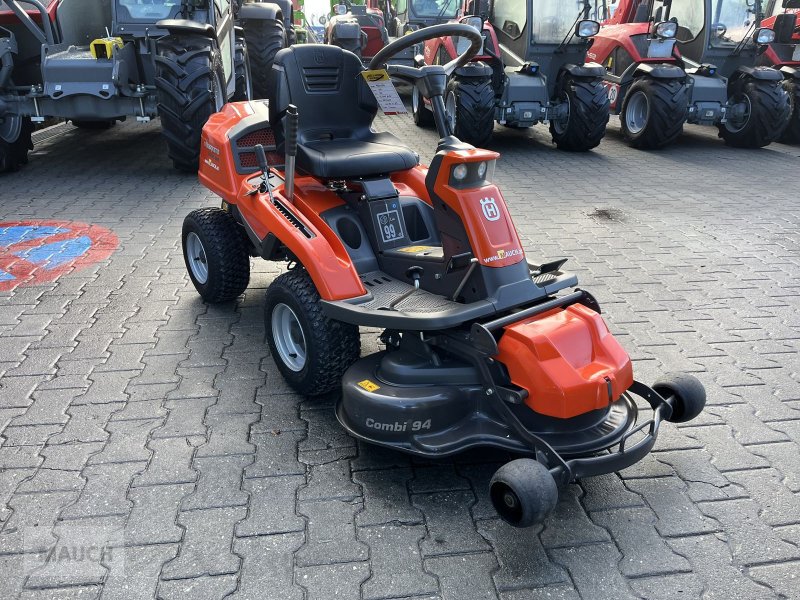 Rasentraktor tip Husqvarna Rider 216T AWD mit 94cm Mähdeck & Schneeschild, Gebrauchtmaschine in Burgkirchen (Poză 1)