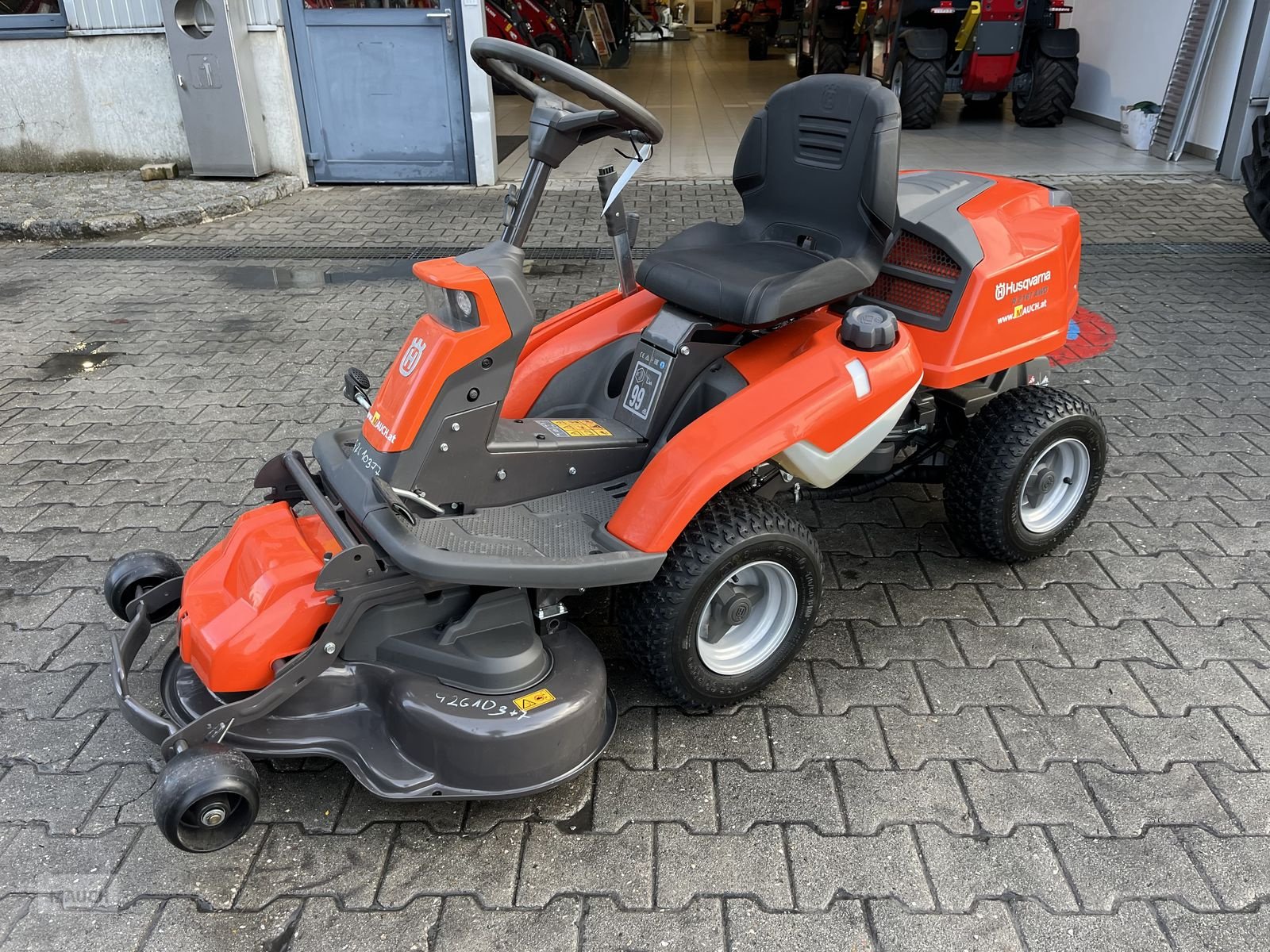 Rasentraktor del tipo Husqvarna Rider 216T AWD mit 94cm Mähdeck & Schneeschild, Vorführmaschine en Burgkirchen (Imagen 3)