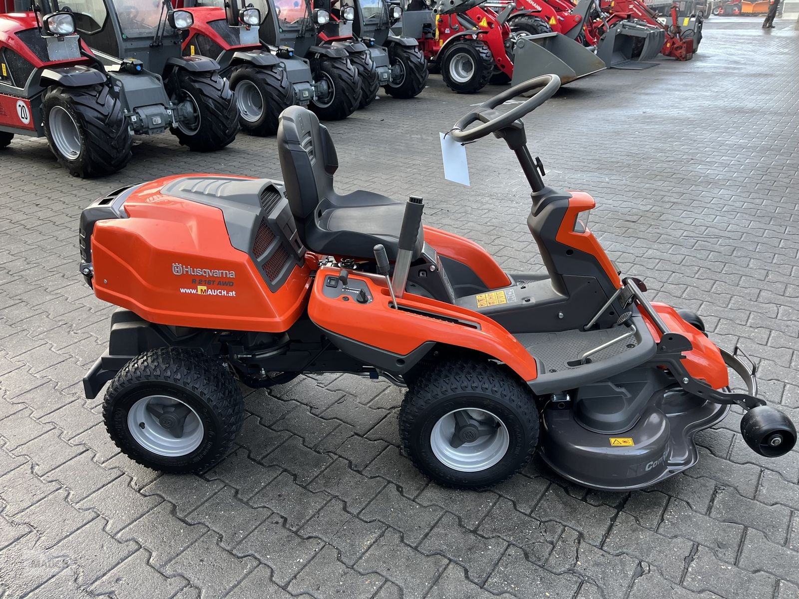 Rasentraktor del tipo Husqvarna Rider 216T AWD mit 94cm Mähdeck & Schneeschild, Vorführmaschine en Burgkirchen (Imagen 4)