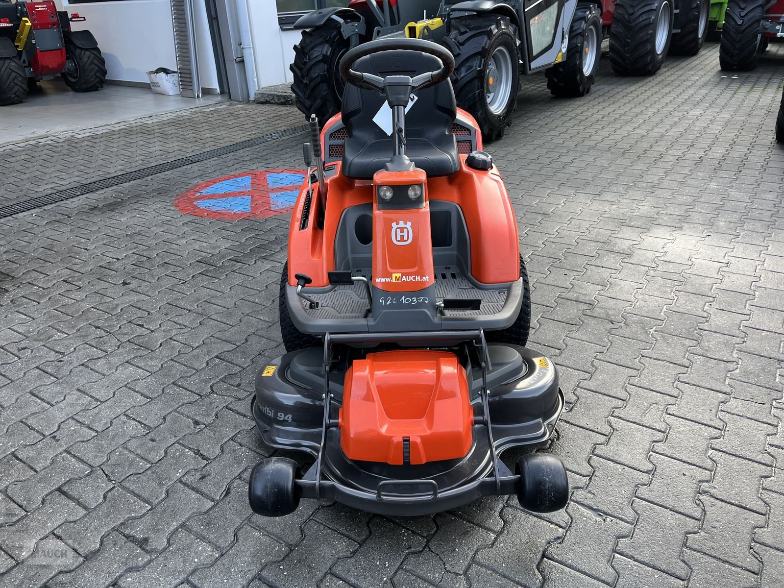 Rasentraktor del tipo Husqvarna Rider 216T AWD mit 94cm Mähdeck & Schneeschild, Vorführmaschine en Burgkirchen (Imagen 7)