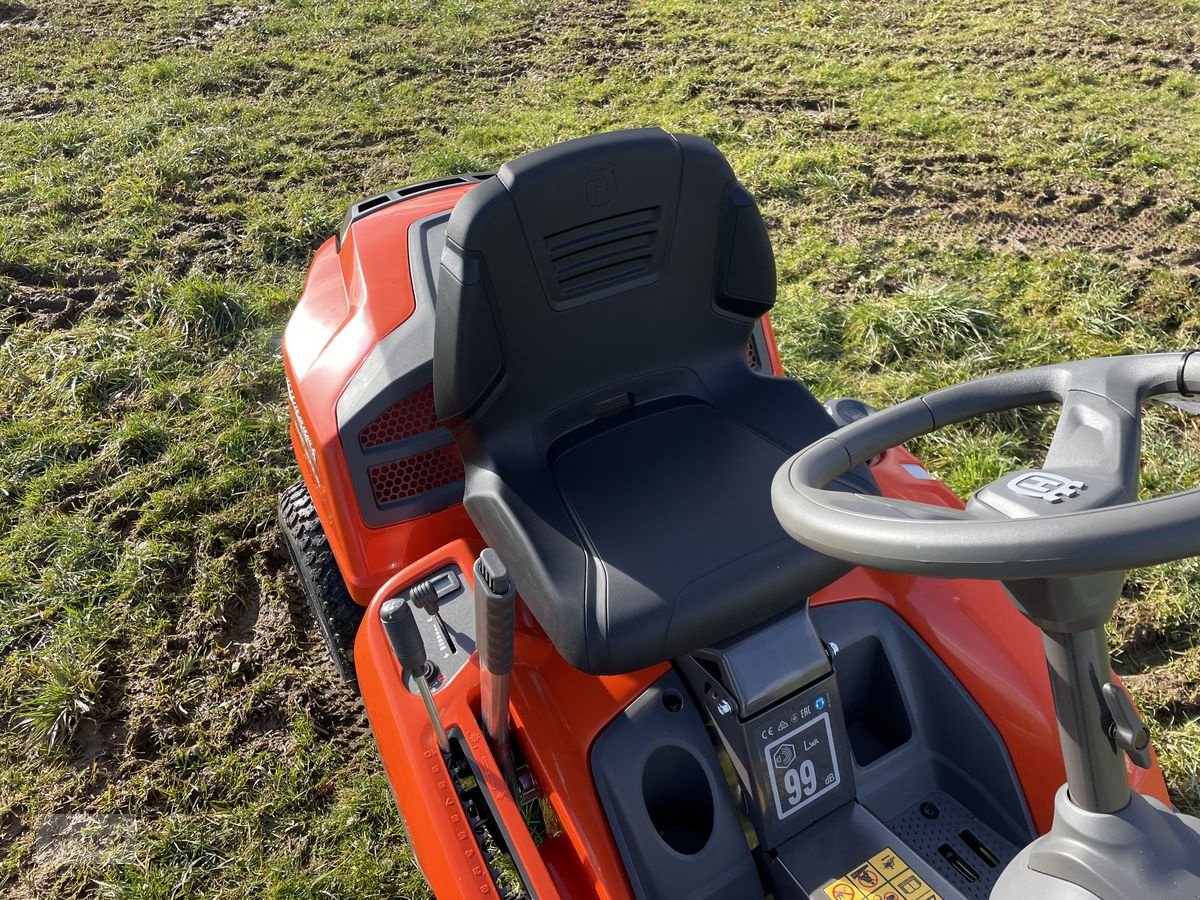 Rasentraktor typu Husqvarna Rider 216T AWD mit Mähdeck & Schneeschild, Neumaschine v Burgkirchen (Obrázek 7)